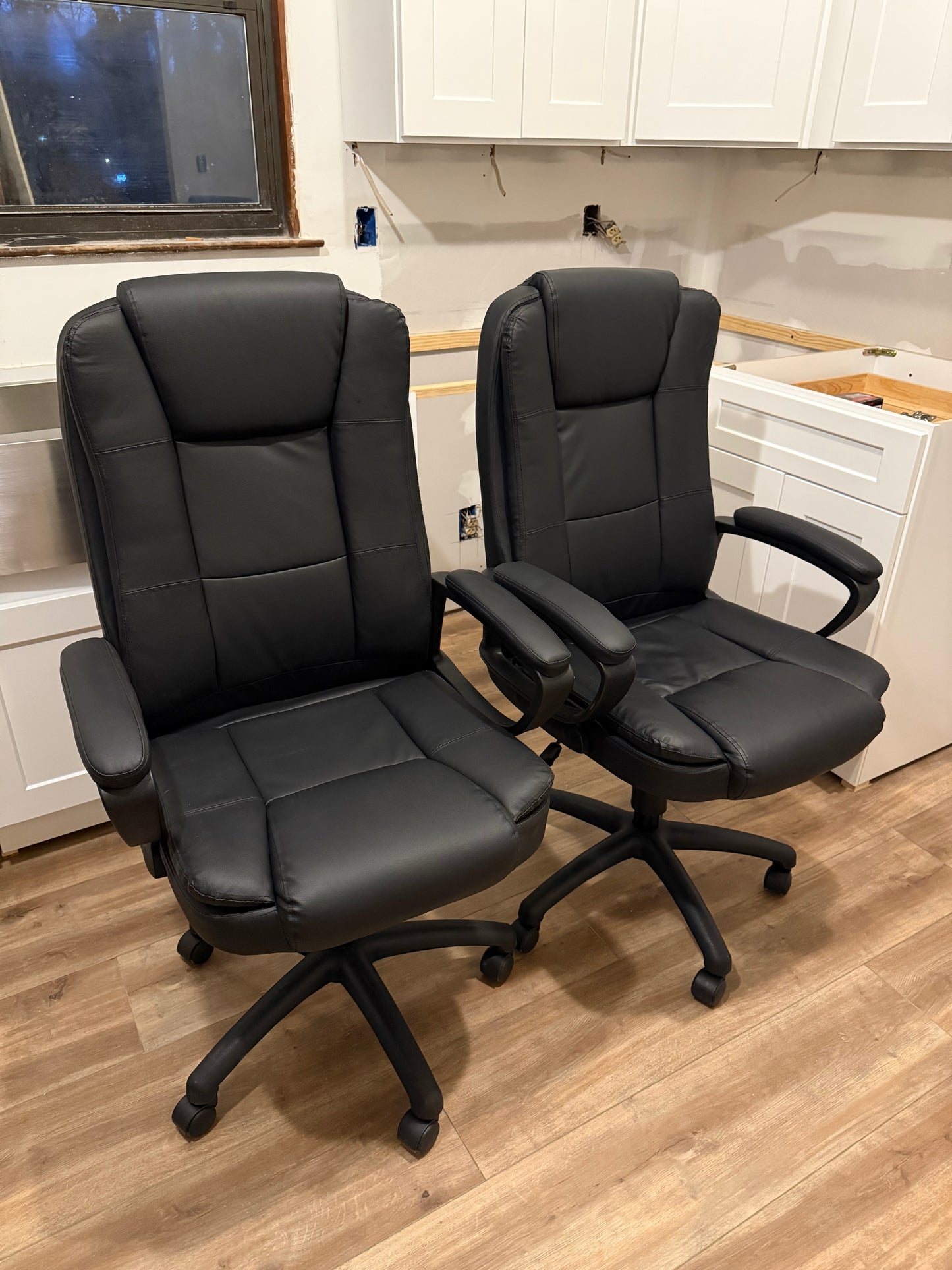 High Back Heavy Duty Executive Leather Office Chair, 400LBS 8Hours EOC01