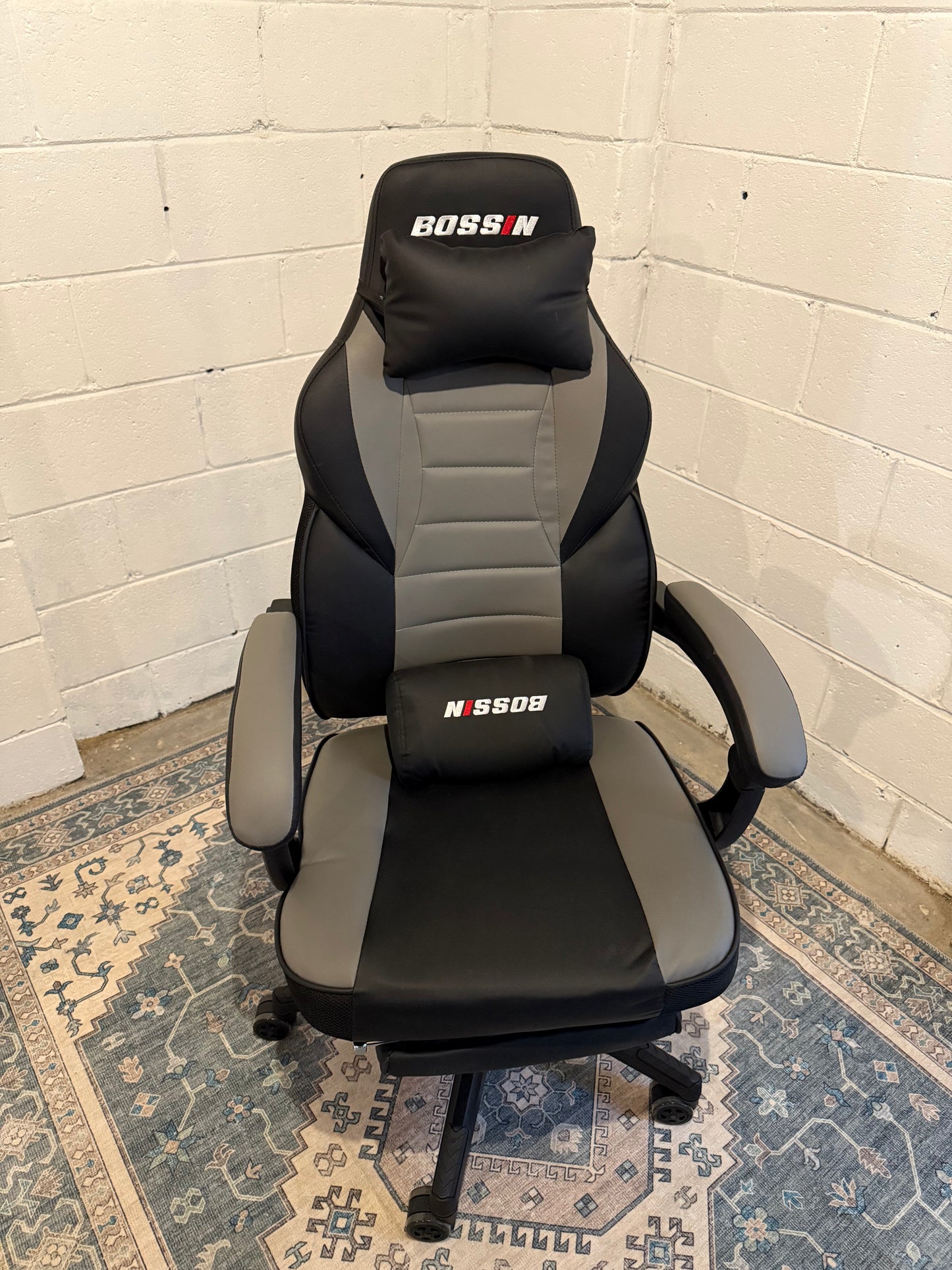 Gaming Chair with Massage, Ergonomic Heavy Duty Design with Footrest and Lumbar Support, Large Size Cushion High Back Office Chair, Big and Tall Gaming Computer Chair for Kids