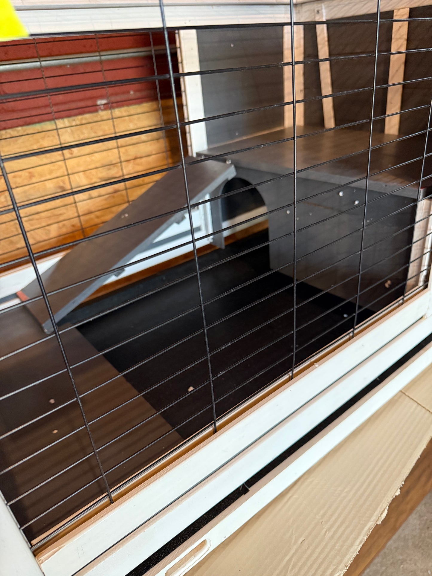 RBW0 SS20004_3 Wooden Rabbit Hutch