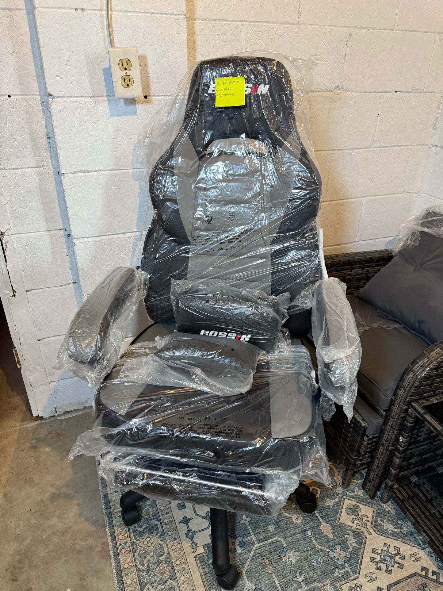 Gaming Chair with Massage, Ergonomic Heavy Duty Design with Footrest and Lumbar Support, Large Size Cushion High Back Office Chair, Big and Tall Gaming Computer Chair for Kids