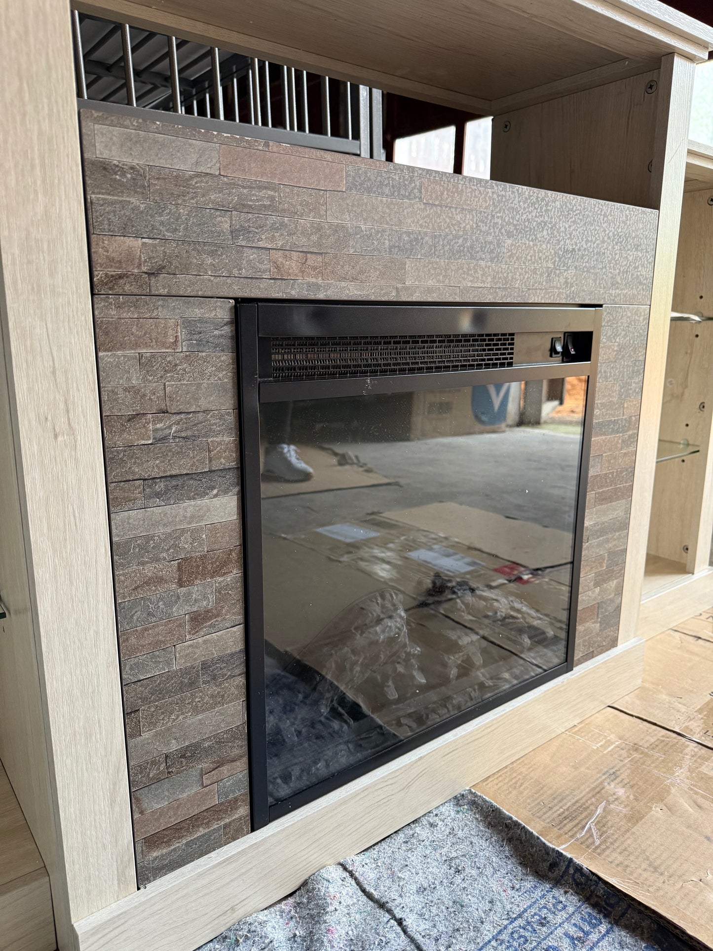 RBW0 TVS008-WE150-RR TV stand with Fireplace