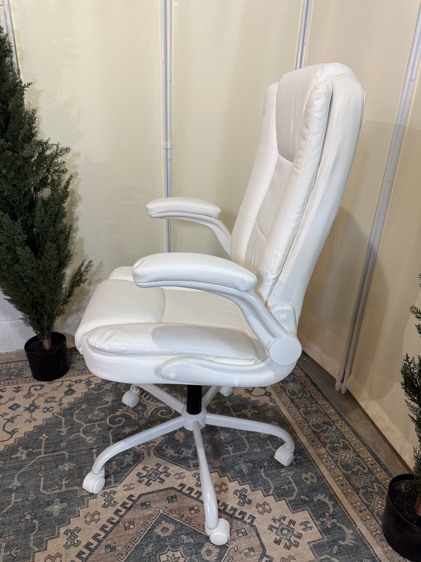 Office Chair, Big and Tall Office Chair Computer Desk Chair - Ergonomic High Back Lumbar Support Home Office Chair with Padded Flip-up Arms, Adjustable Height Leather Office Executive Chair (White)