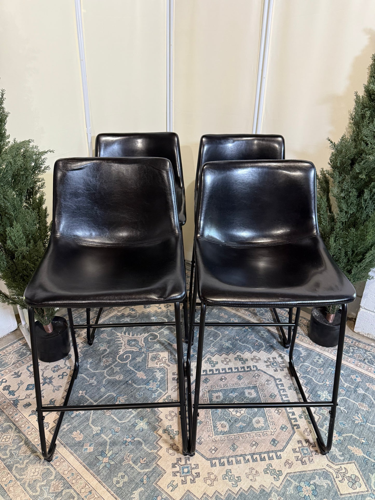 26 inch Bar Stools Set of 4, Modern Counter Height Bar Stools, Faux Leather Barstool with Back and Metal Leg, Armless Bar Chairs for Kitchen Island (Black, 4pcs 26")
