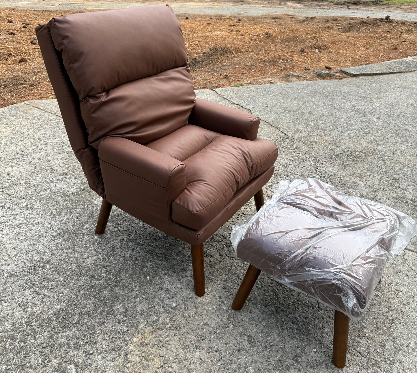 Accent Chairs with Ottoman, Velvet Fabric Armchair with Ottoman for Bedroom Living Room, Mid Century Modern Chair with Adjustable Backrest and Side Pockets, Camel