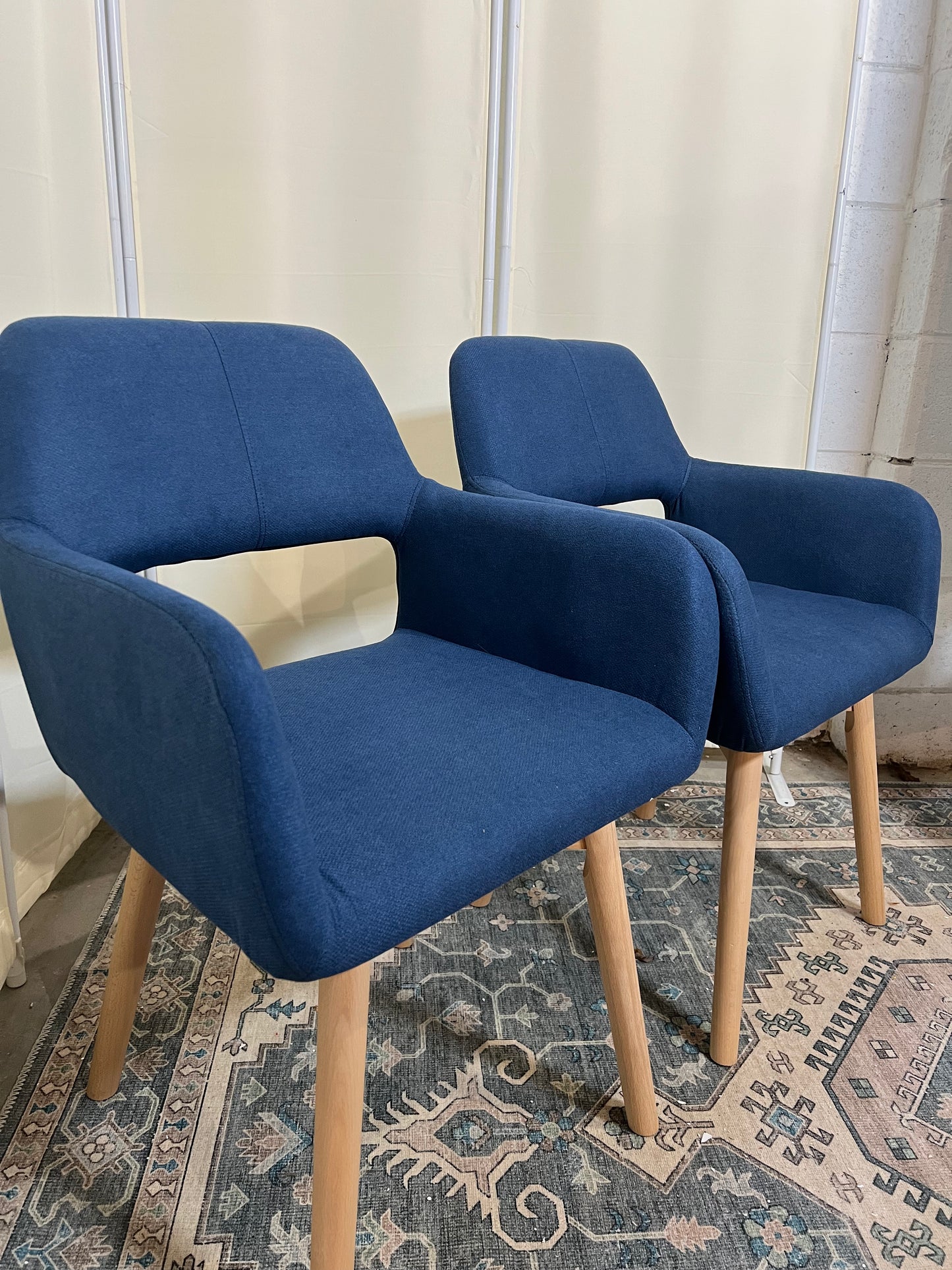 Mid Century Modern Dining Chairs Set of 2 & 4 & 6 Comfy Accent Chair Upholstered Kitchen Dining Living Room Chairs for Bedrooms Waiting Room Home Arm Desk Chair No Wheels (Blue, 2)