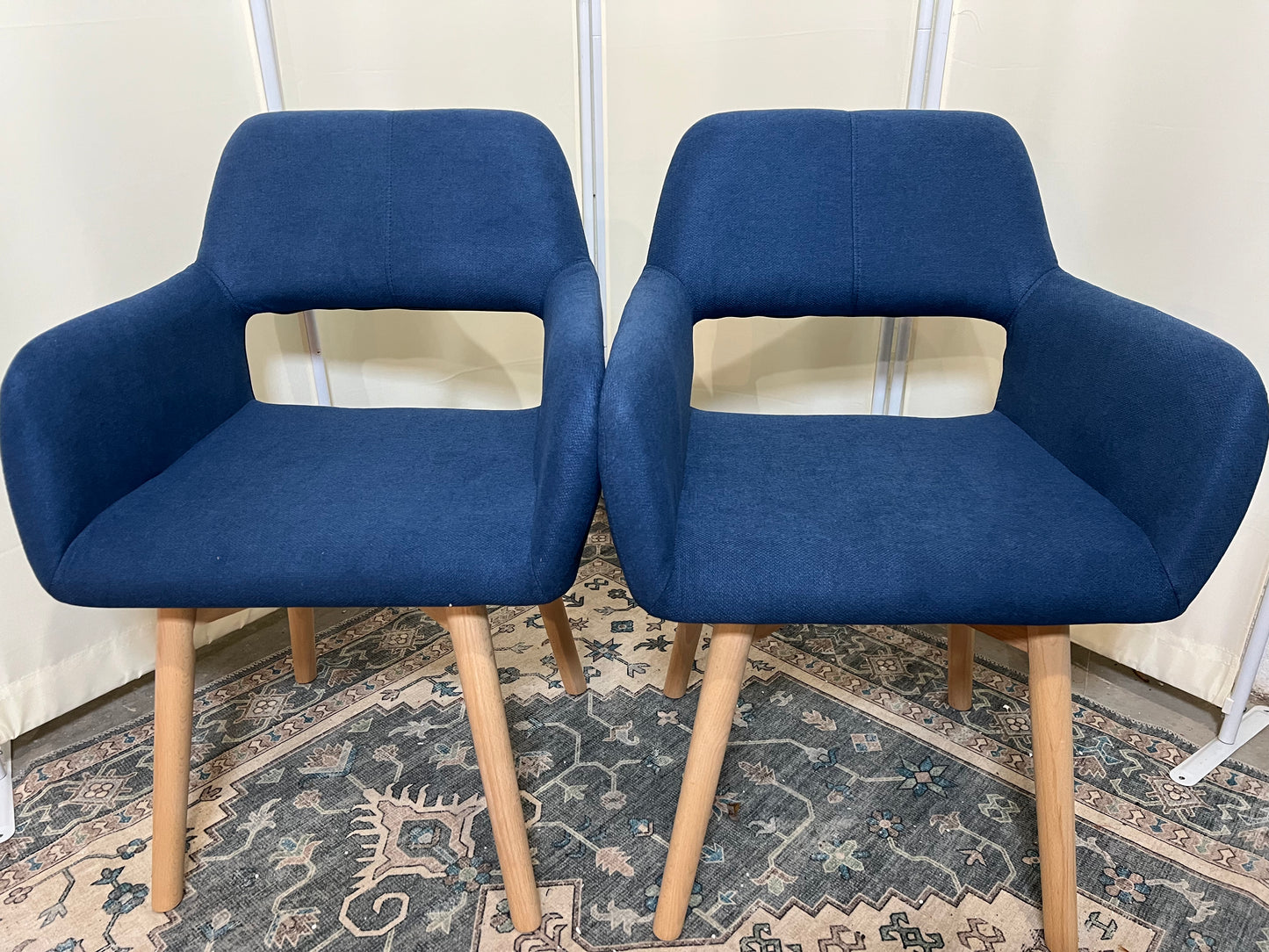Mid Century Modern Dining Chairs Set of 2 & 4 & 6 Comfy Accent Chair Upholstered Kitchen Dining Living Room Chairs for Bedrooms Waiting Room Home Arm Desk Chair No Wheels (Blue, 2)
