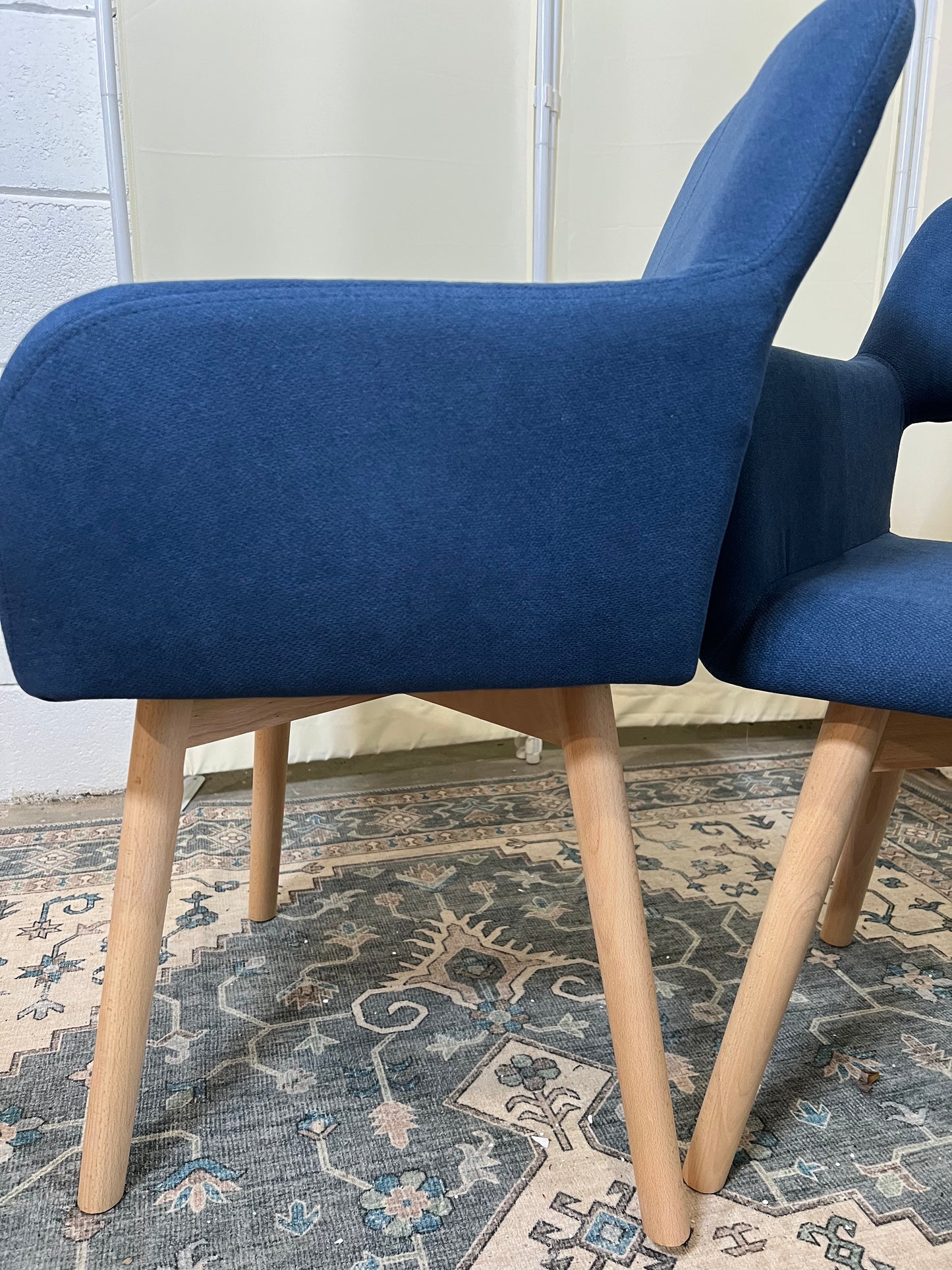Mid Century Modern Dining Chairs Set of 2 & 4 & 6 Comfy Accent Chair Upholstered Kitchen Dining Living Room Chairs for Bedrooms Waiting Room Home Arm Desk Chair No Wheels (Blue, 2)