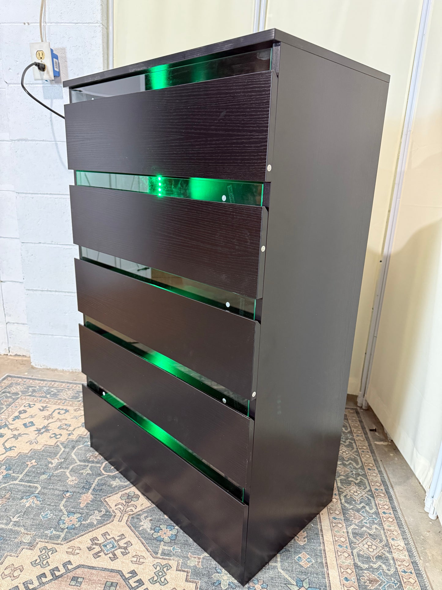 5 Drawer Tall Dresser with Power Outlets & LED Lights, Black Dresser with Embedded Handle, Modern Wood Dresser for Bedroom, Living Room, Hallway