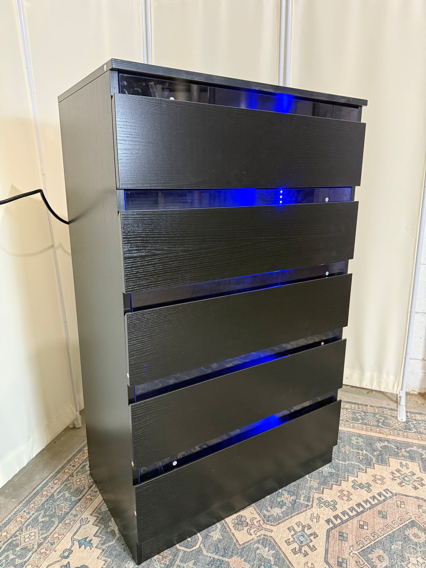 5 Drawer Tall Dresser with Power Outlets & LED Lights, Black Dresser with Embedded Handle, Modern Wood Dresser for Bedroom, Living Room, Hallway