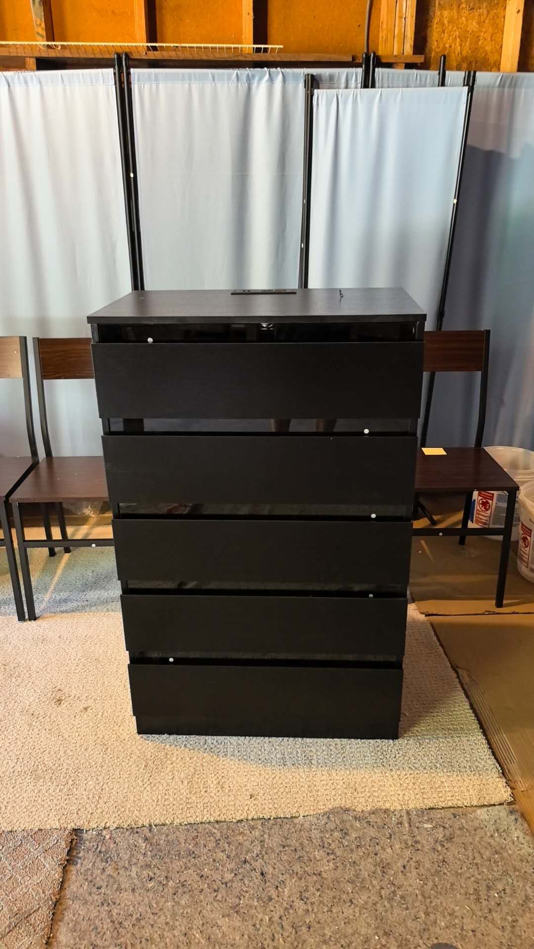 5 Drawer Tall Dresser with Power Outlets & LED Lights, Black Dresser with Embedded Handle, Modern Wood Dresser for Bedroom, Living Room, Hallway