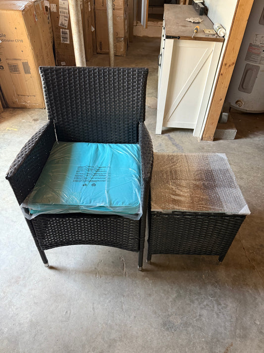 RBW0 HW3001 Outdoor Chair and Table
