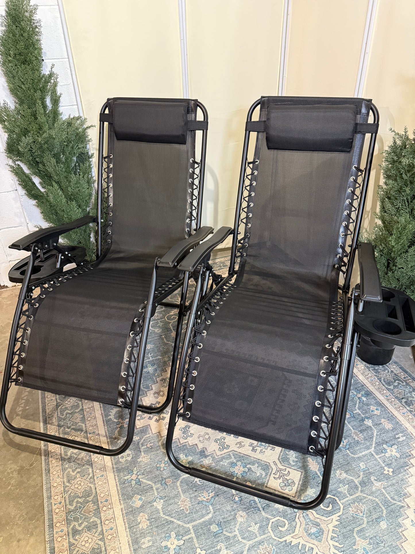 Zero Gravity Lounge Chair Set of 2, Adjustable Folding Mesh Outdoor Reclining Camping Chair w/Pillow & Cup Holder Trays for Lawn Patio Pool Beach, Black
