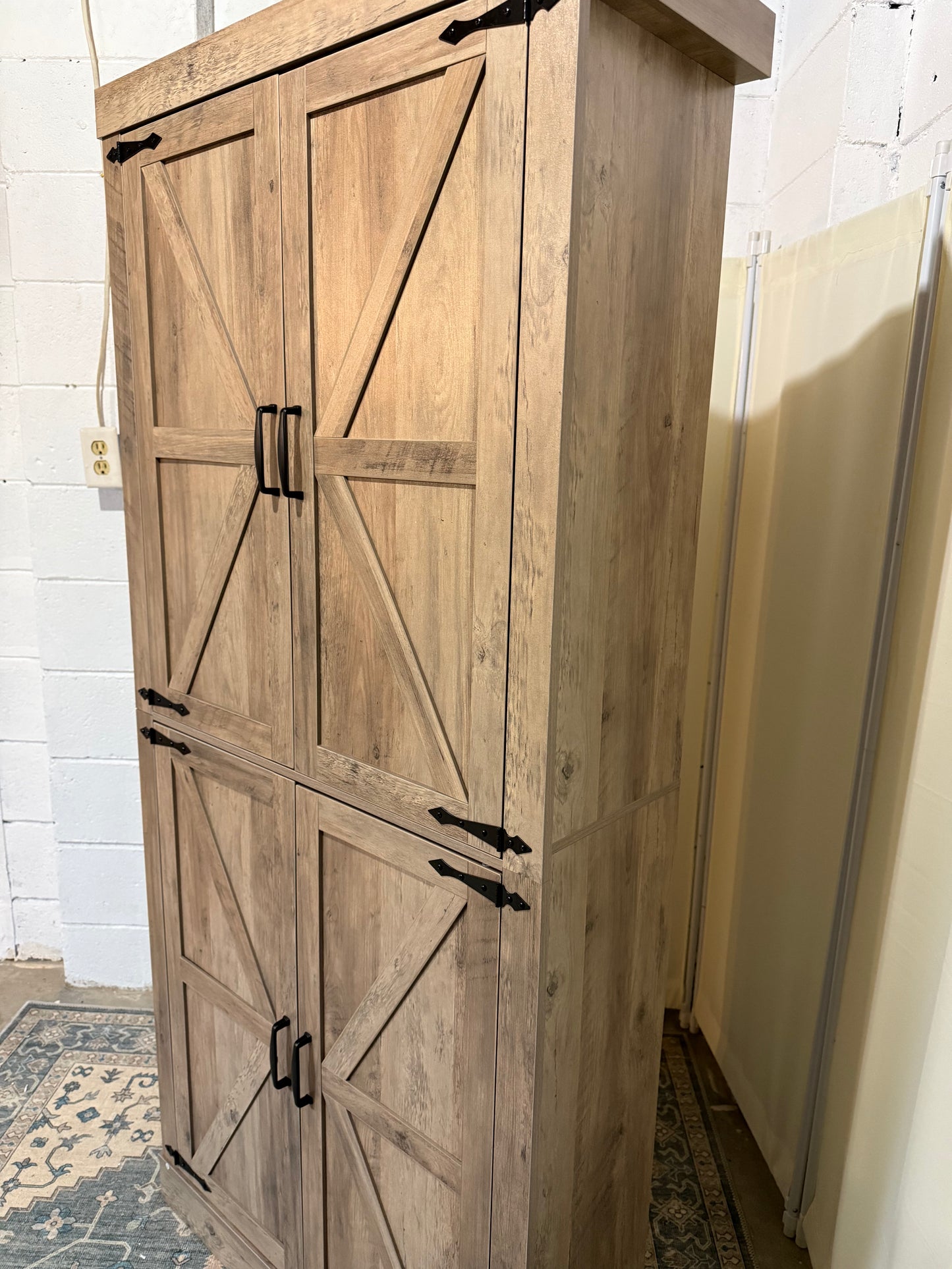 71" Tall Kitchen Pantry,Farmhouse Storage Cabinet with Adjustable Shelves,Load-Bearing Steel Pipe,Farmhouse Pantry Cabinet with 4 Barn Doors,for Kitchen,Dining Room,Living Room(Light Rustic Oak)