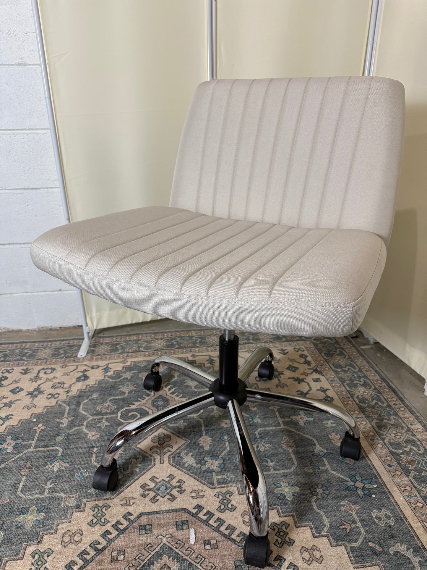 Criss Cross Chair Armless Cross Legged Office Desk Chair No Wheels Fabric Padded Modern Swivel Height Adjustable Mid Back Wide Seat Computer Task Vanity Chair for Home Office