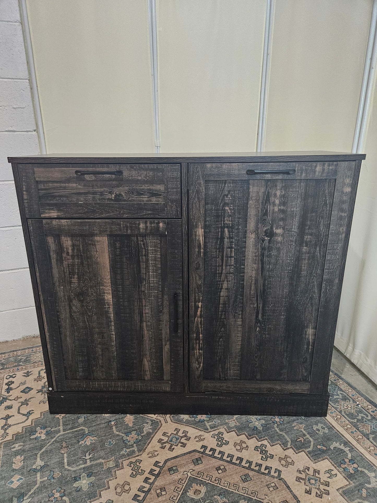 Tilt Out Trash Can Cabinet, Trash Can Cabinets with Deodorising Function, Pull Out Trash Storage Cabinet, Hidden Laundry Hamper Cabinets, Dog Proof Garbage Can for Kitchen (Black, 10 Gallon)