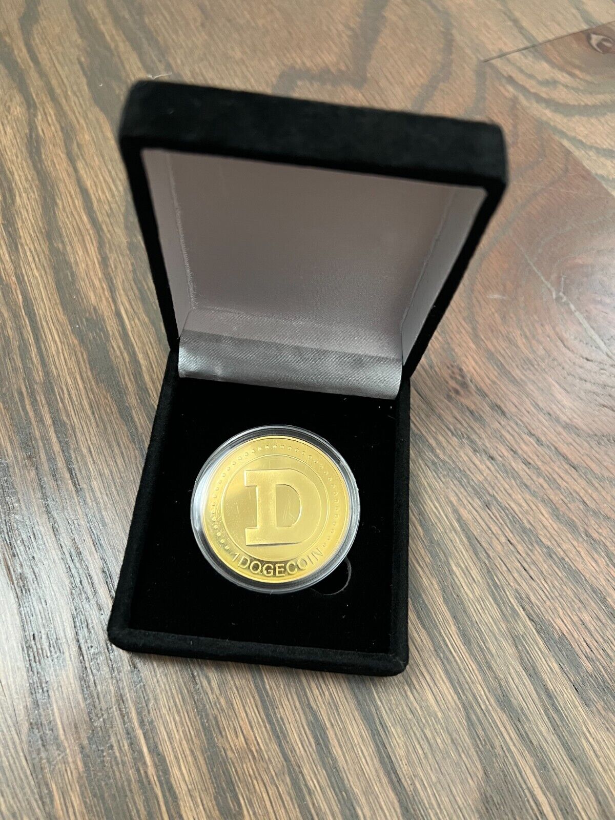 2x Gold Dogecoin Coins Commemorative 2021 New Collectors Gold Plated Black Case